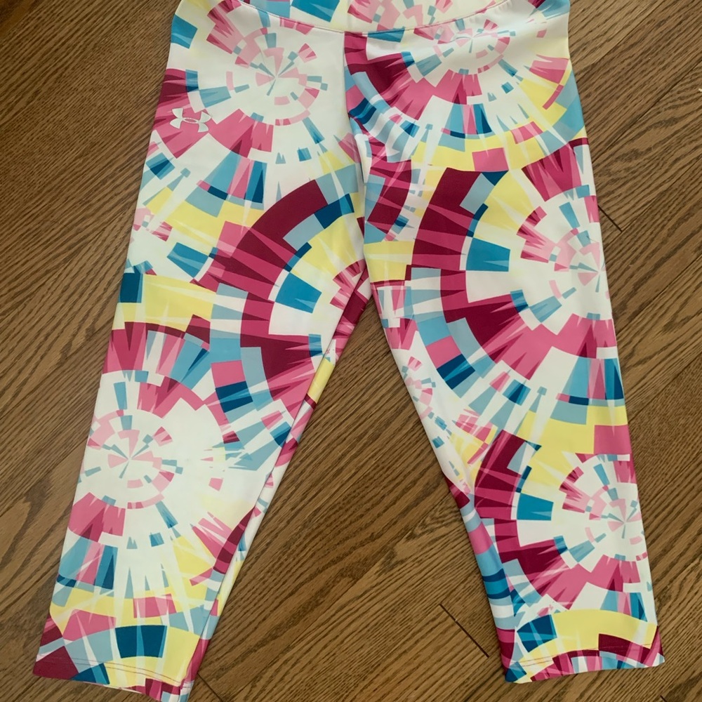 Women’s cropped Under Armour running leggings